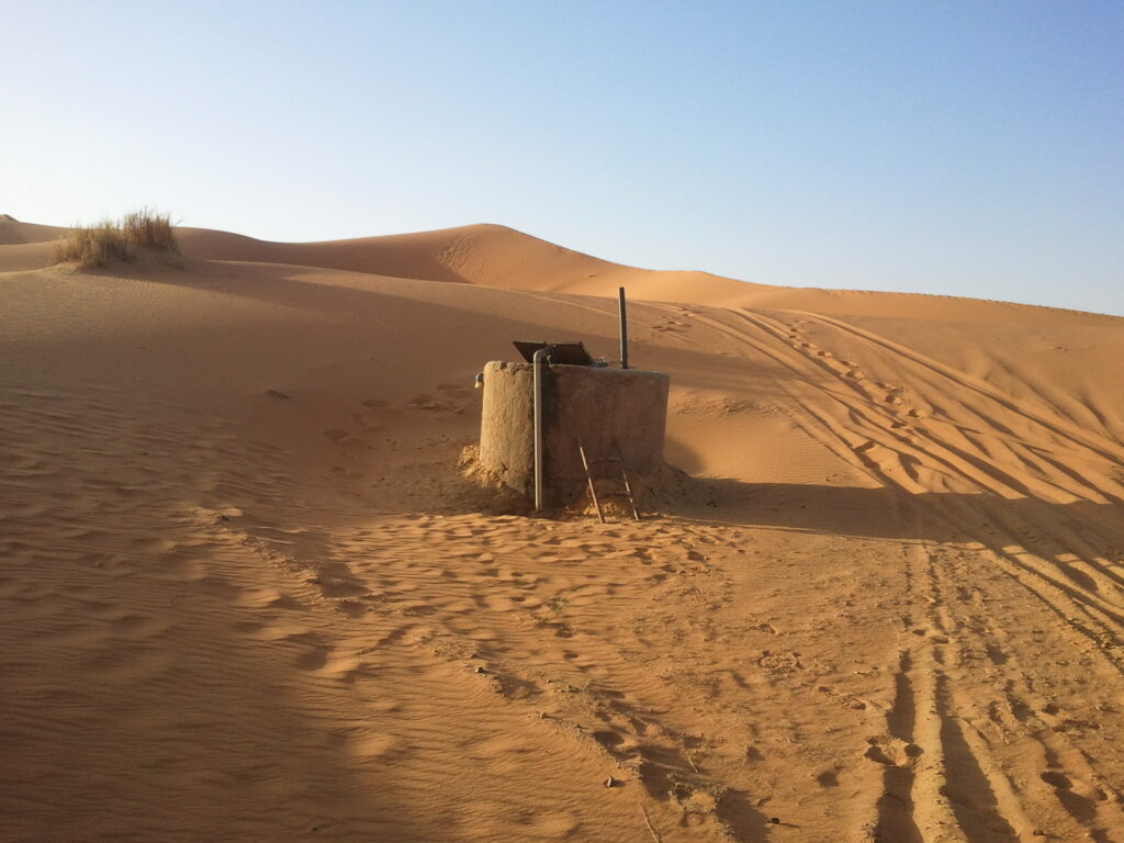 Un puits d’eau en plein désert du Sahara